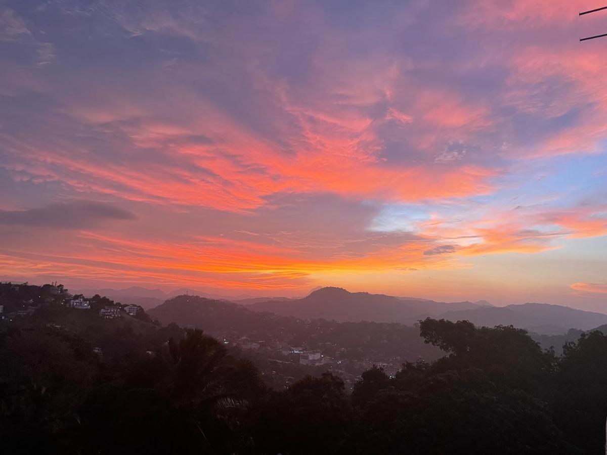 Golden Sky Residence Kandy Eksteriør billede