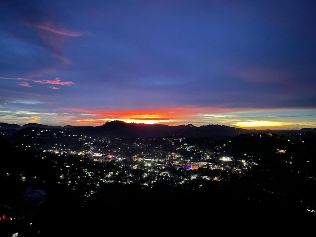 Golden Sky Residence Kandy Eksteriør billede