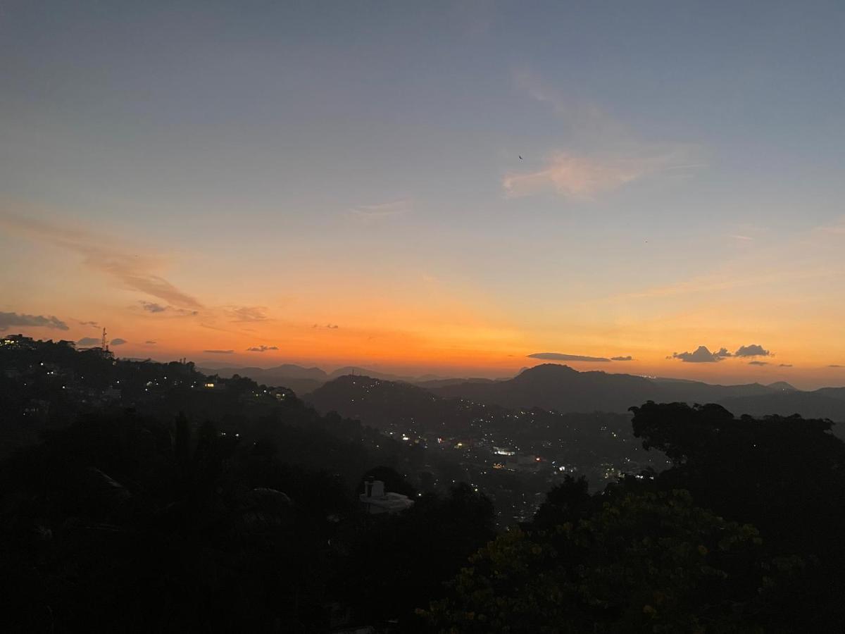 Golden Sky Residence Kandy Eksteriør billede