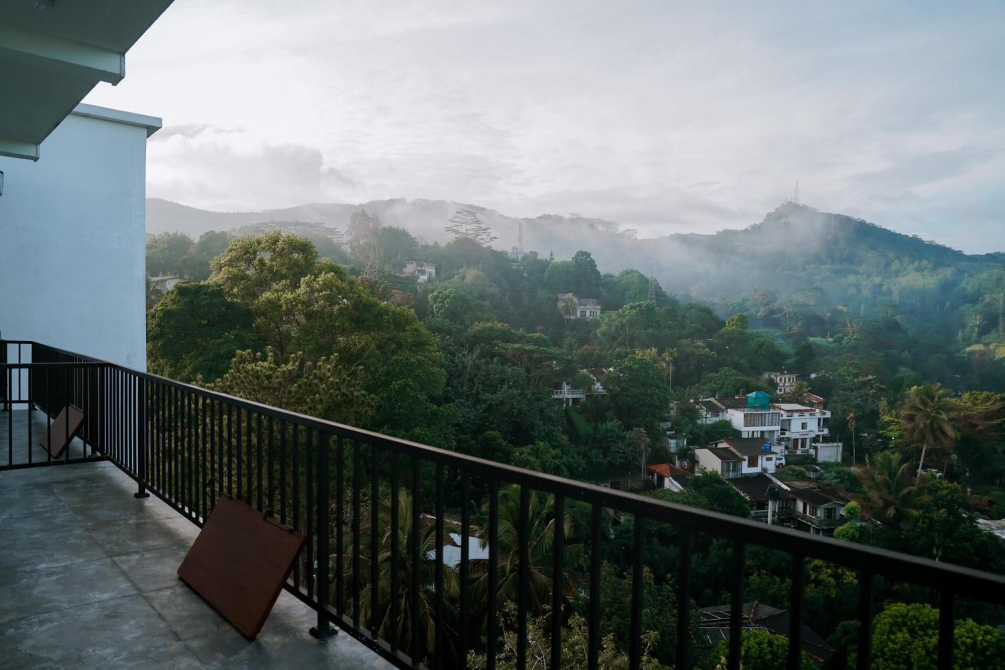 Golden Sky Residence Kandy Eksteriør billede